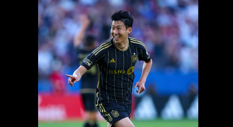 손흥민, LAFC 이적 후 첫 골… 환상 프리킥  - CKNNews 이미지